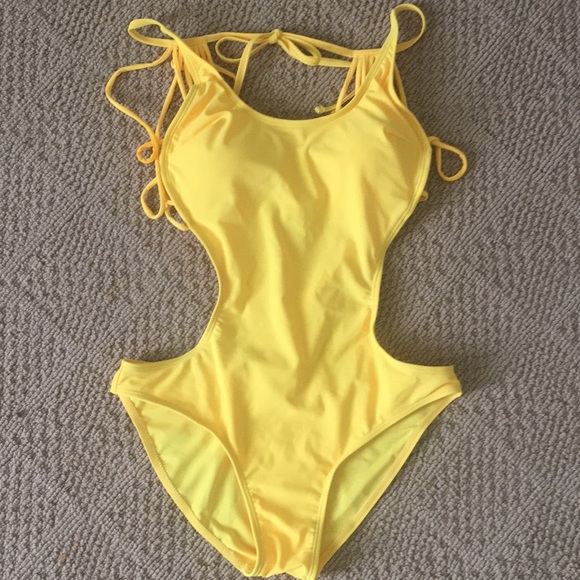 Other - Yellow One Piece Swimsuit ☀️ 🌴